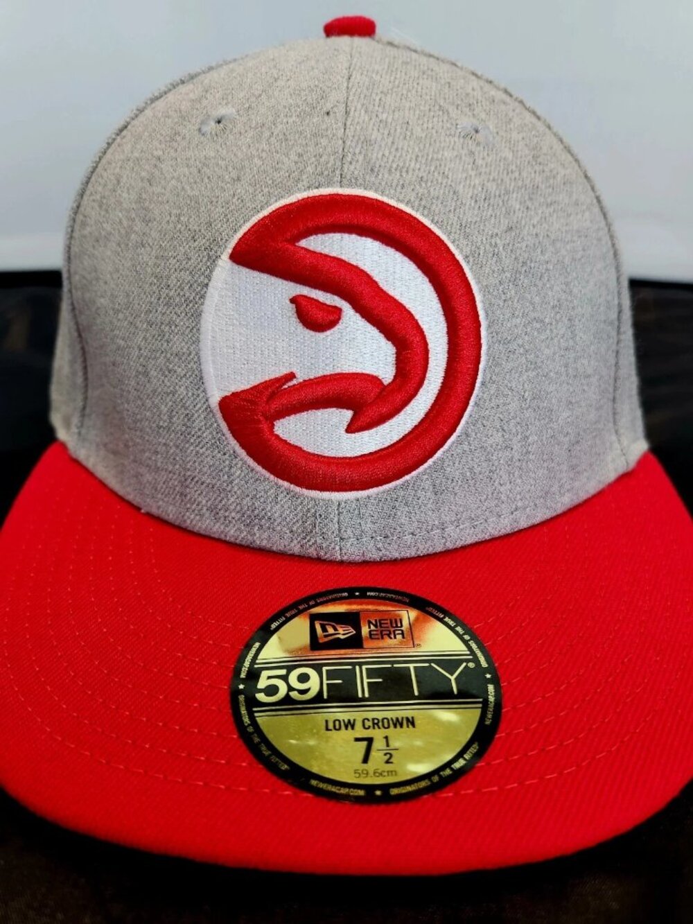 Atlanta Hawks New Era 59Fifty Fitted Hat Cap 7 1/2 Gray/Red Low Crown. New.